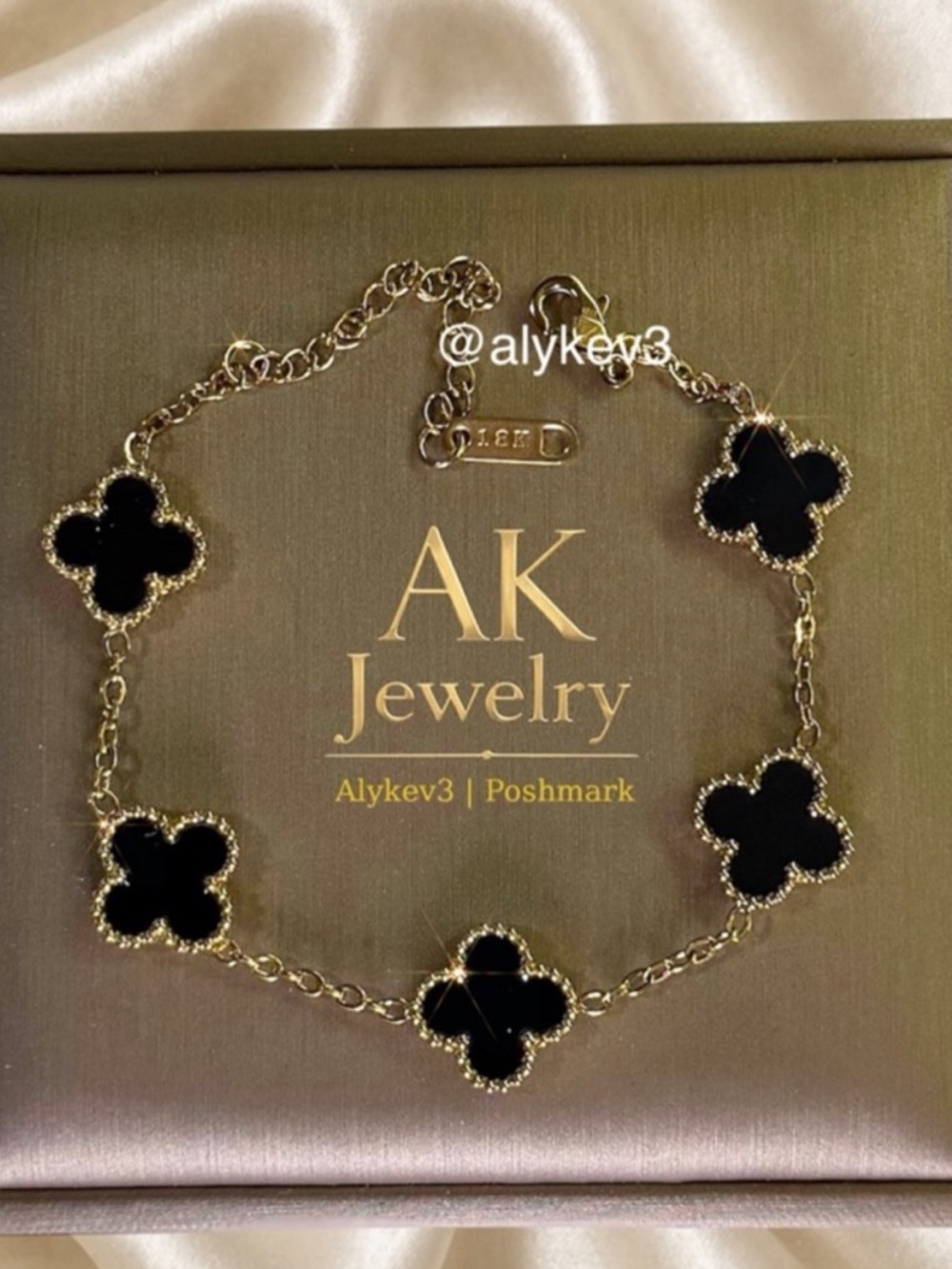 💎18k LUXURY QUATREFOIL Clover 5 Motif Bracelet, Onyx Black Stainless Steel
